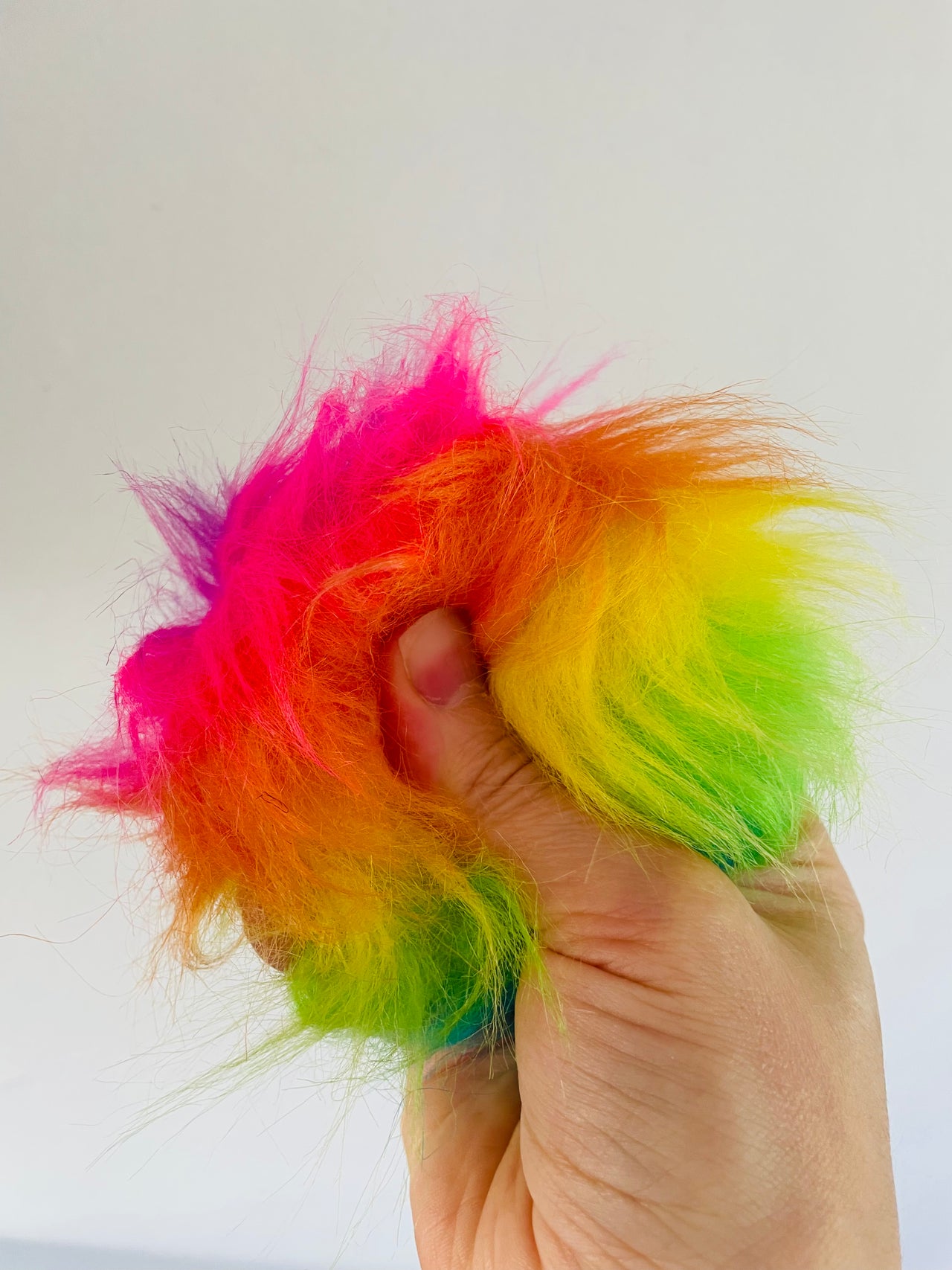 🌈🐻 Scrunchems Furry Sugar Squish Ball Sensory Toy