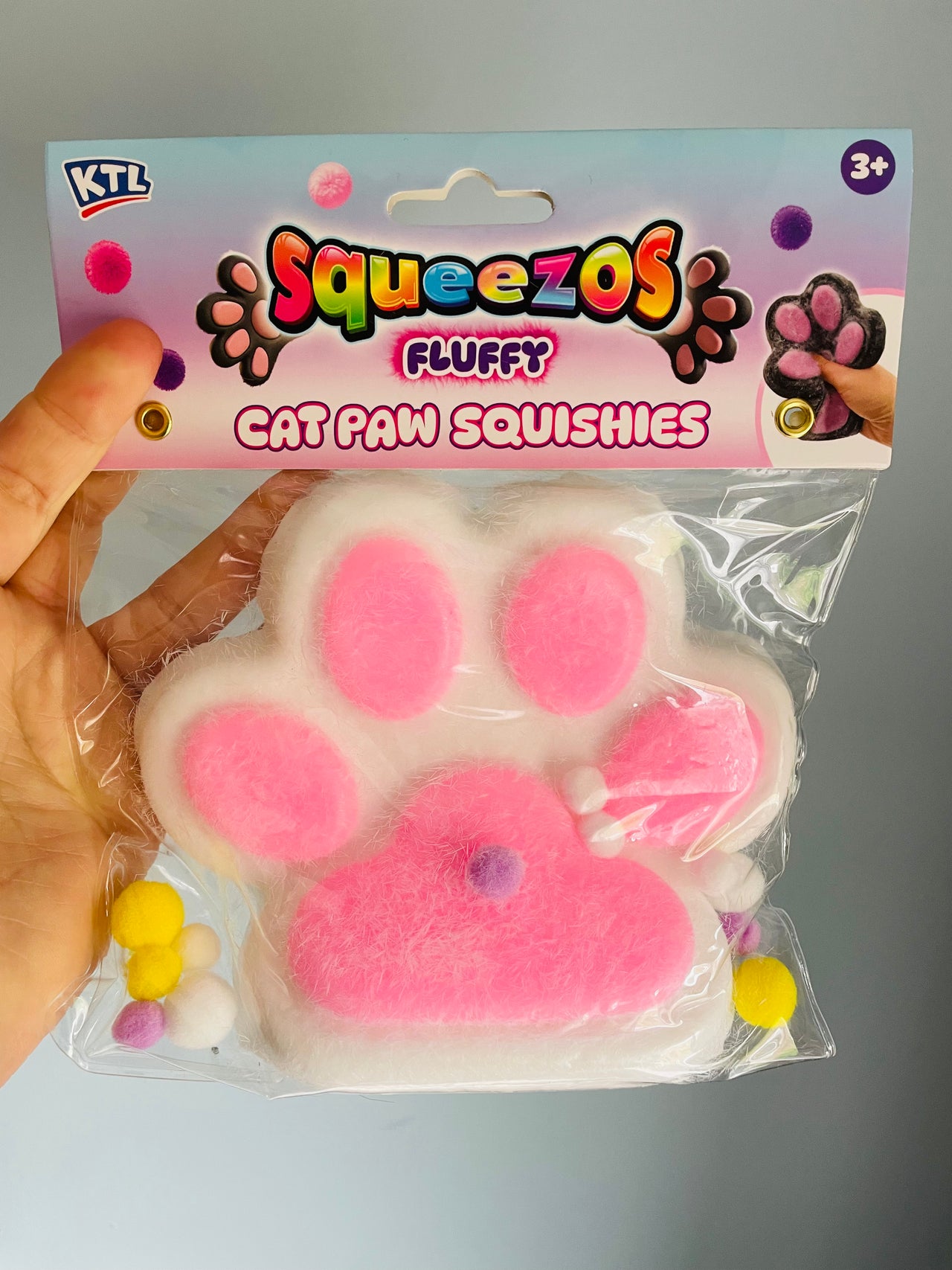 🐾🤍 White Taba Feel Fluffy Cat Paw Squishy Toy