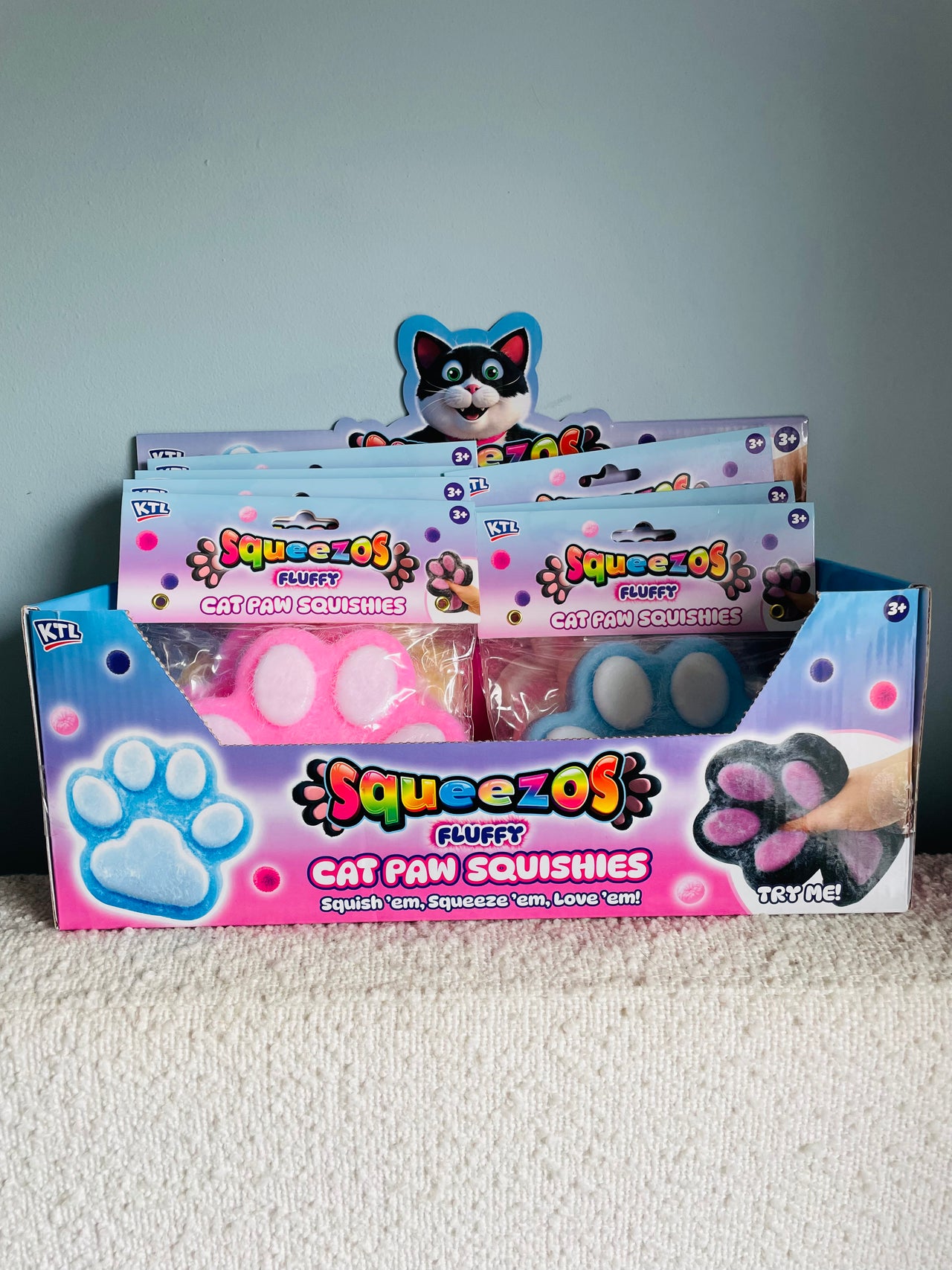 🐾🤍 White Taba Feel Fluffy Cat Paw Squishy Toy