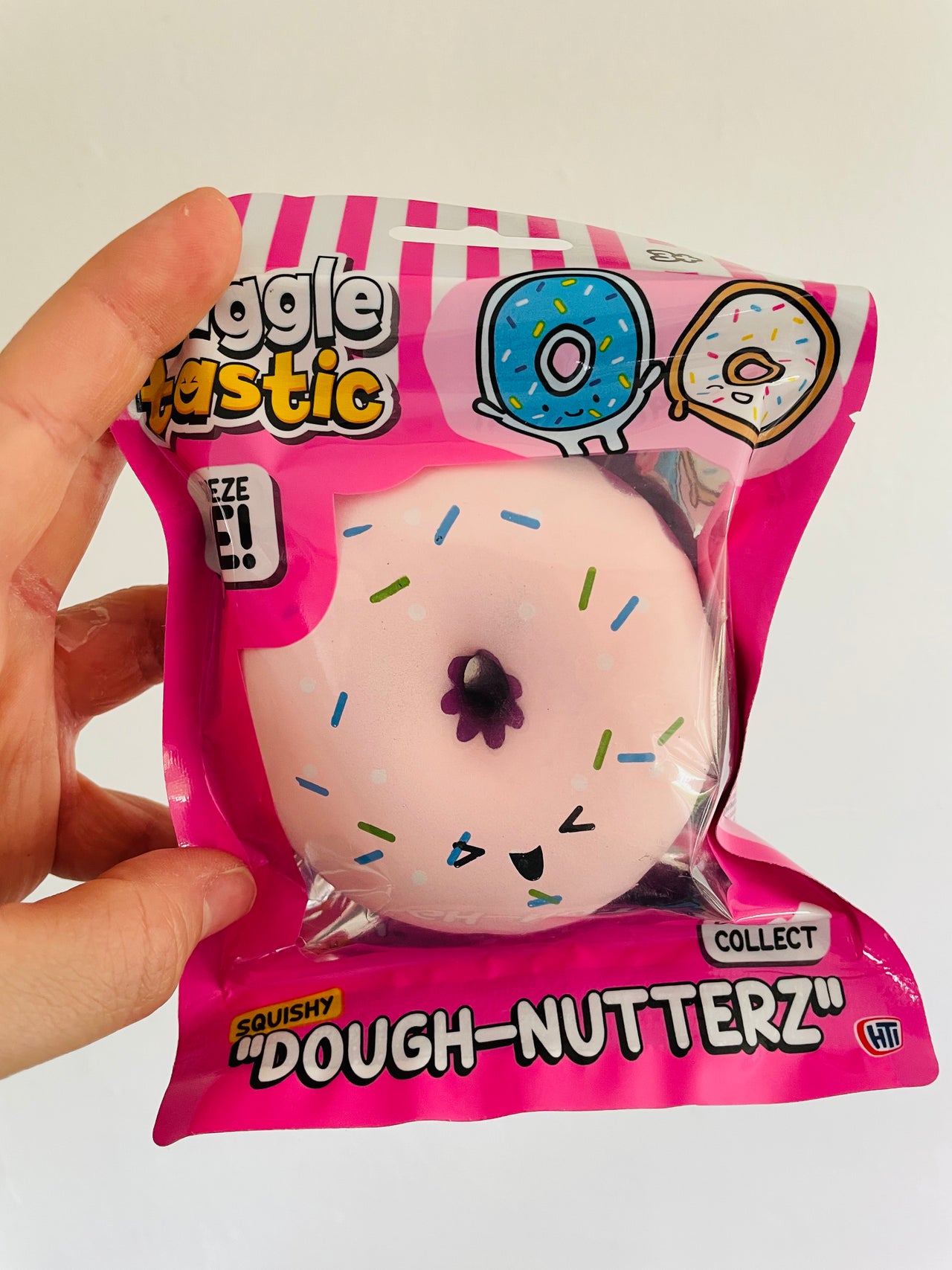 🍩🩷 Light Pink Dough-Nutterz Squishy Donut Toy
