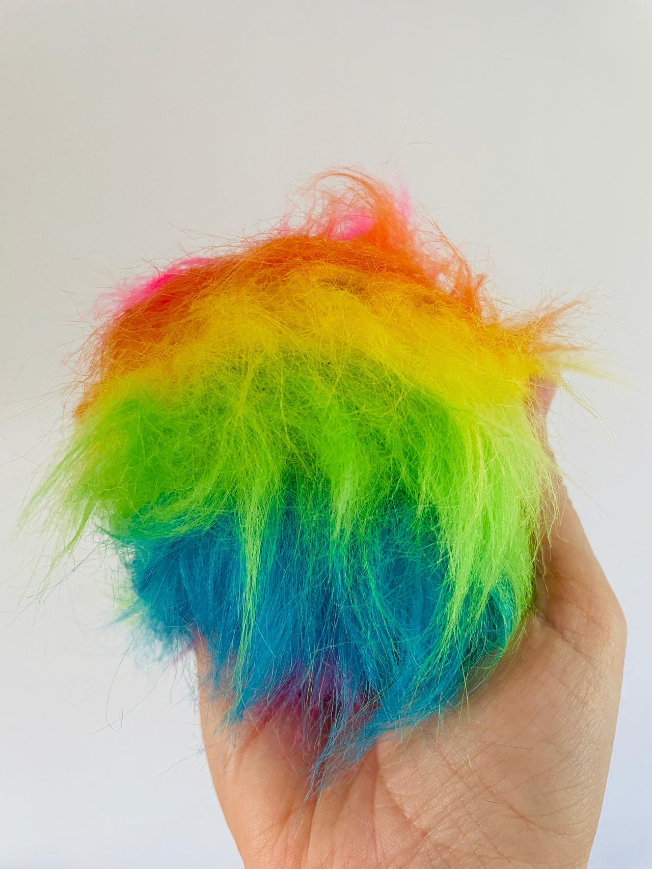 🌈🐻 Scrunchems Furry Sugar Squish Ball Sensory Toy