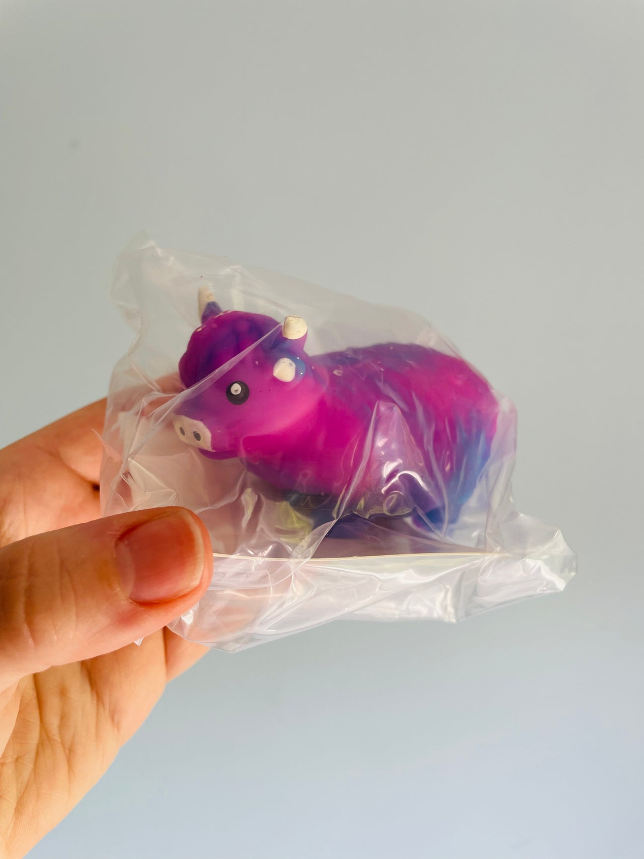 💜🐮 Purple Stretchy Sand Highland Cow Sensory Toy