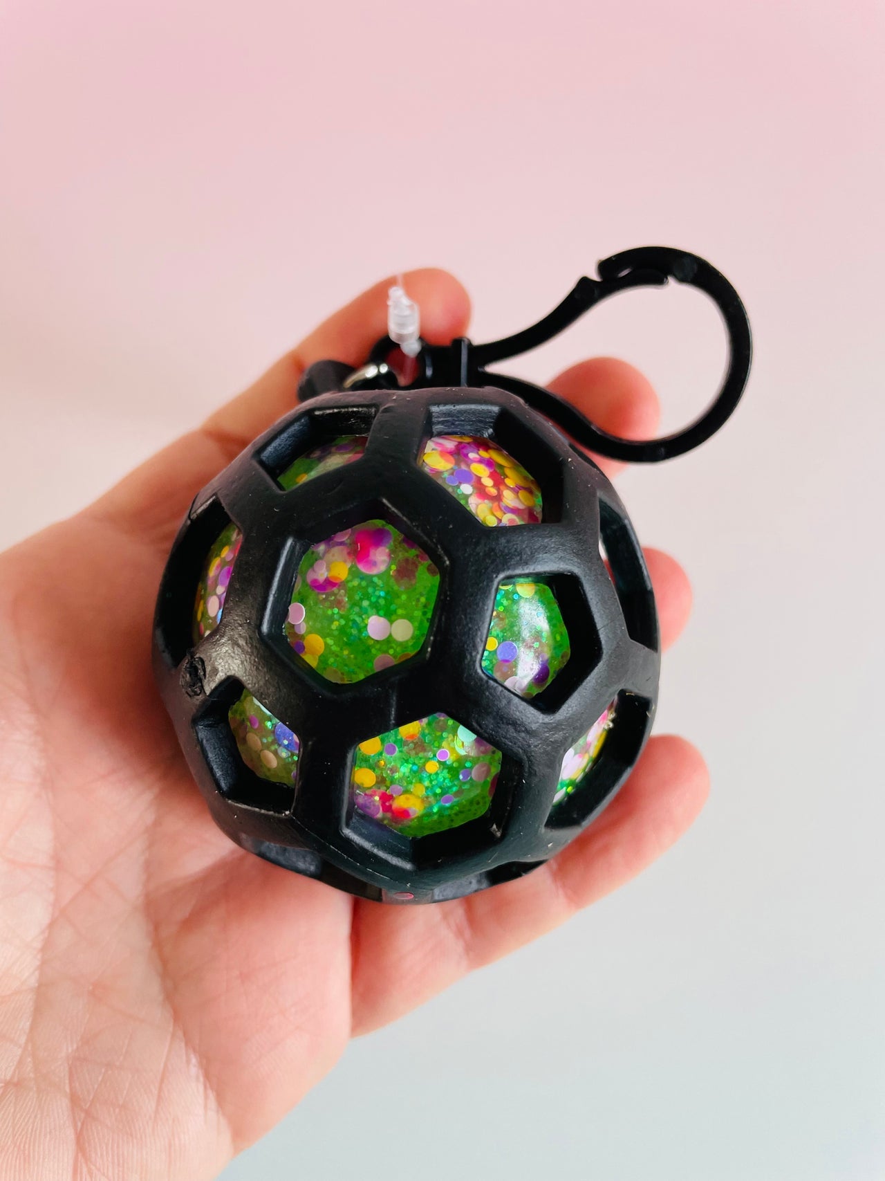 💚✨ Scrunchems Fusion Squish Ball Keychain – Green