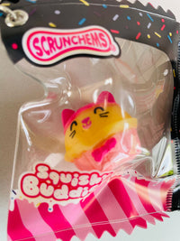 🍓🐱 Scrunchems Squishy Buddies Cupcake Keyring (Assorted)