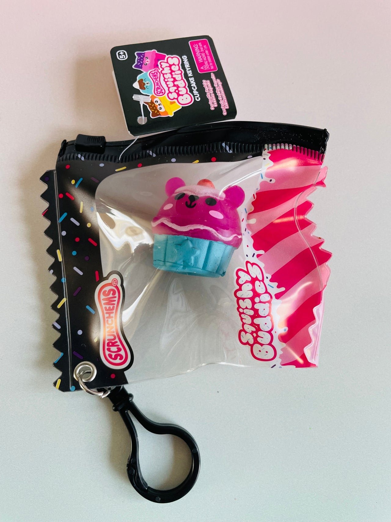 🍓🐱 Scrunchems Squishy Buddies Cupcake Keyring (Assorted)